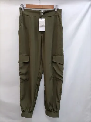 EASY WEAR. Pantaln cargo verde T.38